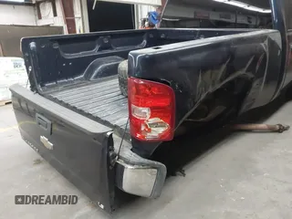 2008 Chevrolet Silverado 1500 Work Truck with VIN 1GCEC14C68Z210990, listed as a IAAI auction lot 41711630 with 185,409 mi miles. Bid and sale history available at carsss.com. Image 6.