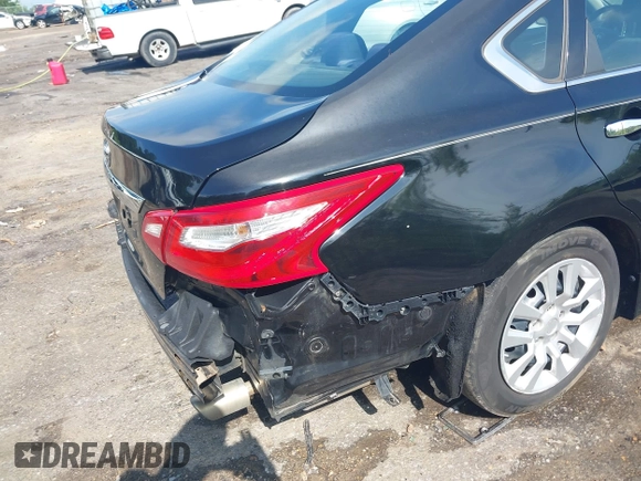2016 Nissan Altima S z VIN 1N4AL3AP7GN325031, wystawiony jako IAAI lot #42403261 z przebiegiem 304 819 mil mil oraz . Historia ofert i sprzedaży dostępna na DreamBid. Obrazek 18.