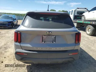 2021 Kia Sorento LX z VIN 5XYRG4LC3MG021795, wystawiony jako Copart lot #59050315 z przebiegiem 111 575 mil mil oraz Szkoda całkowita • Salvage title. Historia ofert i sprzedaży dostępna na DreamBid. Obrazek 6.