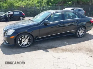 2010 Mercedes-Benz E with VIN WDDHF8HB8AA105439, listed as a IAAI auction lot 42092513 with 226,837 mi miles. Bid and sale history available at carsss.com. Image 2.