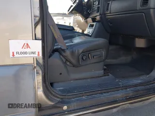 2002 Chevrolet Avalanche with VIN 3GNEC13T32G176233, listed as a IAAI auction lot 42108329 with 312,126 mi miles and . Bid and sale history available at DreamBid. Image 6.
