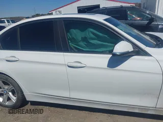 2015 BMW 3 Series 328i xDrive with VIN WBA3B5G59FNS18811, listed as a IAAI auction lot 41867015 with 147,748 mi miles. Bid and sale history available at carsss.com. Image 13.