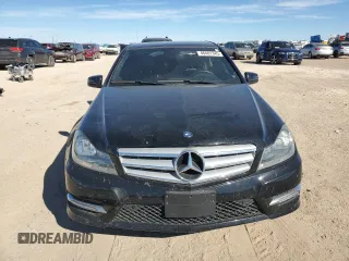 2013 Mercedes-Benz C 250 Sport z VIN WDDGF4HB4DA823093, wystawiony jako Copart lot #46481345 z przebiegiem 83 221 mil mil oraz Szkoda całkowita • Salvage title. Historia ofert i sprzedaży dostępna na DreamBid. Obrazek 5.