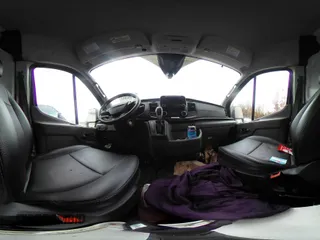 2022 Ford Transit Cargo z VIN 1FTBR3U85NKA64644, wystawiony jako IAAI lot #41006811 z przebiegiem 101 658 mil mil oraz . Historia ofert i sprzedaży dostępna na DreamBid. Obrazek 24.