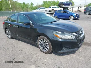 2016 Nissan Altima SV with VIN 1N4AL3AP1GC272239, listed as a IAAI auction lot 42234775 with 67,548 mi miles and . Bid and sale history available at carsss.com. Image 1.