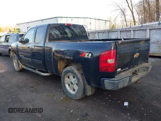 2013 Chevrolet Silverado 1500 LT with VIN 1GCRKSE78DZ342364, listed as a IAAI auction lot 41921858 with 153,203 mi miles and . Bid and sale history available at DreamBid. Image 3.
