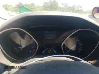 2012 Ford Focus S with VIN 1FAHP3E26CL404567, listed as a Copart auction lot 52162055 with 195,060 mi miles and Salvage Title. Bid and sale history available at DreamBid. Image 9.