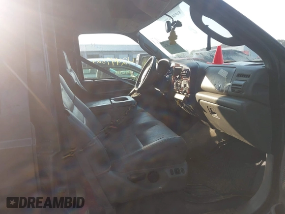 2005 Ford F-250 XL с VIN 1FTSW21PX5EC94046, выставлен на аукционе IAAI как лот 42447824 с пробегом 218 587 миль миль и . История ставок и продаж доступна на DreamBid. Изображение 5.