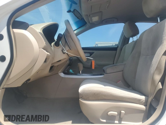 2013 Nissan Altima SV z VIN 1N4BL3AP6DN566952, wystawiony jako Copart lot #60994355 z przebiegiem 384 771 mil mil oraz Czysty tytuł • Clean title. Historia ofert i sprzedaży dostępna na DreamBid. Obrazek 7.