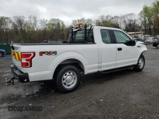 2020 Ford F-150 XL with VIN 1FTFX1E44LFB37743, listed as a Copart auction lot 52869235 with 20,121 mi miles and Clean Title. Bid and sale history available at carsss.com. Image 3.