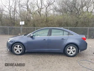 2014 Chevrolet Cruze 1LT z VIN 1G1PC5SB0E7213216, wystawiony jako IAAI lot #41955710 z przebiegiem 147 003 mil mil oraz . Historia ofert i sprzedaży dostępna na DreamBid. Obrazek 14.
