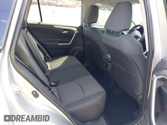 2024 Toyota RAV4 XLE with VIN 2T3P1RFV4RC480332, listed as a IAAI auction lot 41918288 with 6,861 mi miles. Bid and sale history available at carsss.com. Image 8.