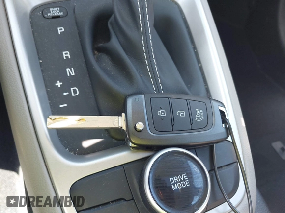 2022 Hyundai Venue SEL with VIN KMHRC8A33NU171505, listed as a IAAI auction lot 42041443 with 37,908 mi miles and . Bid and sale history available at DreamBid. Image 11.