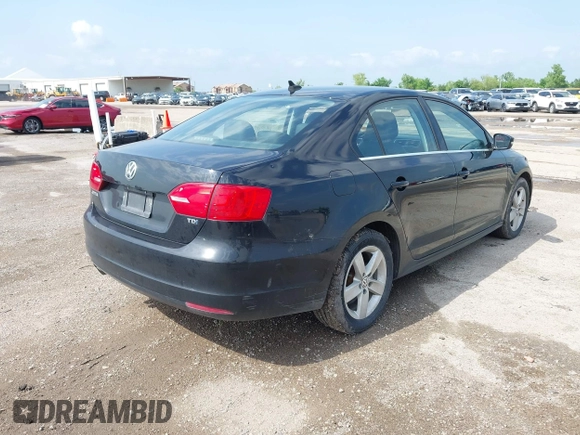 2014 Volkswagen Jetta TDI w/Premium/Nav с VIN 3VWLL7AJ2EM415312, выставлен на аукционе IAAI как лот 42123936 с пробегом 47 874 миль миль и . История ставок и продаж доступна на DreamBid. Изображение 4.