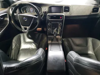 2015 Volvo S60 T6 R-Design Platinum with VIN YV1902TS8F1346987, listed as a Copart auction lot 72720554 with 139,797 mi miles and Salvage Title. Bid and sale history available at carsss.com. Image 8.