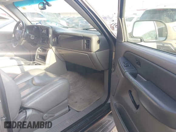 2003 GMC Yukon SLT with VIN 1GKEC13Z43R163266, listed as a IAAI auction lot 41540592 with 173,804 mi miles. Bid and sale history available at carsss.com. Image 5.