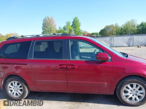 2008 Kia Sedona LX with VIN KNDMB233186231401, listed as a IAAI auction lot 42139919 with 209,006 mi miles. Bid and sale history available at carsss.com. Image 6.