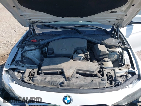 2015 BMW 3 Series 320i xDrive z VIN WBA3C3C52FP663676, wystawiony jako IAAI lot #42650794 z przebiegiem 99 774 mil mil oraz . Historia ofert i sprzedaży dostępna na DreamBid. Obrazek 10.