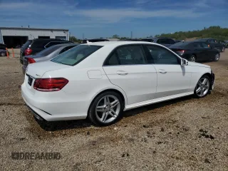 2016 Mercedes-Benz E 350 Luxury z VIN WDDHF8JB8GB234438, wystawiony jako Copart lot #56134885 z przebiegiem 56 990 mil mil oraz Szkoda całkowita • Salvage title. Historia ofert i sprzedaży dostępna na DreamBid. Obrazek 3.