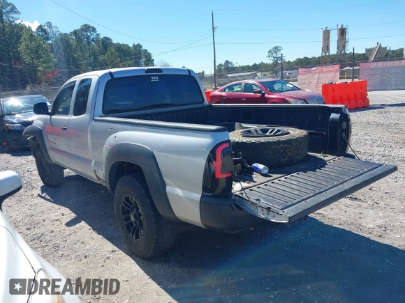 2008 Toyota Tacoma with VIN 5TEUU42NX8Z505724, listed as a IAAI auction lot 41635356 with 179,140 mi miles and . Bid and sale history available at DreamBid. Image 3.