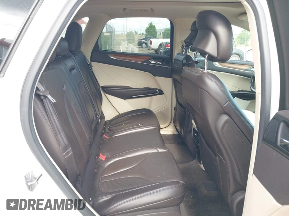2016 Lincoln MKC Reserve with VIN 5LMTJ3DH1GUJ12829, listed as a IAAI auction lot 42370899 with 123,980 mi miles and . Bid and sale history available at DreamBid. Image 8.