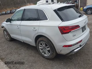 2022 Audi Q5 S line Premium z VIN WA1GAAFY6N2119787, wystawiony jako IAAI lot #40859968 z przebiegiem 46 771 mil mil oraz . Historia ofert i sprzedaży dostępna na DreamBid. Obrazek 3.