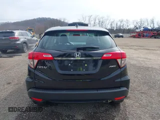 2022 Honda HR-V LX with VIN 3CZRU6H31NM708527, listed as a IAAI auction lot 41823235 with 35,666 mi miles. Bid and sale history available at carsss.com. Image 17.