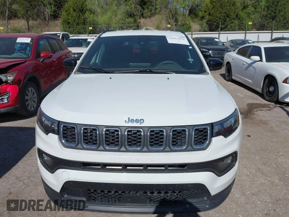 2024 Jeep Compass Latitude with VIN 3C4NJDBN1RT109571, listed as a IAAI auction lot 42014458 with 23,419 mi miles. Bid and sale history available at carsss.com. Image 11.
