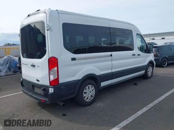 2024 Ford Transit Passenger XL with VIN 1FBAX2C83RKA51950, listed as a IAAI auction lot 41958350 with 22,811 mi miles. Bid and sale history available at carsss.com. Image 4.