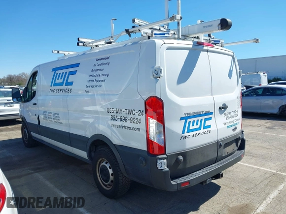 2020 Ford Transit Cargo z VIN 1FTBR1Y84LKB79621, wystawiony jako IAAI lot #41802213 z przebiegiem 89 167 mil mil oraz . Historia ofert i sprzedaży dostępna na DreamBid. Obrazek 14.