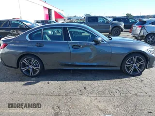 2022 BMW 3 Series 330i xDrive with VIN 3MW5R7J06N8C43146, listed as a IAAI auction lot 41572792 with 6,224 mi miles. Bid and sale history available at carsss.com. Image 6.