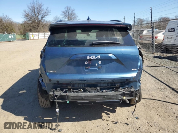 2024 Kia Niro EX Touring with VIN KNDCR3LE6R5163859, listed as a Copart auction lot 48325515 with 2,861 mi miles and Salvage Title. Bid and sale history available at carsss.com. Image 6.