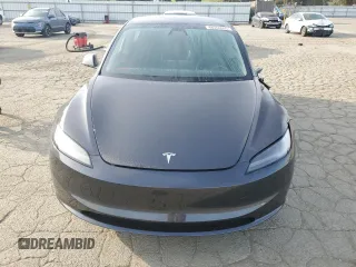 2025 Tesla Model 3 Long Range with VIN 5YJ3E1EA0SF922262, listed as a Copart auction lot 48358095 with 831 mi miles and Salvage title. Bid and sale history available at DreamBid. Image 5.