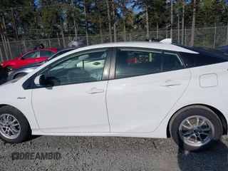 2020 Toyota Prius L Eco with VIN JTDKARFU5L3124692, listed as a IAAI auction lot 42019339 with 178,081 mi miles. Bid and sale history available at carsss.com. Image 15.