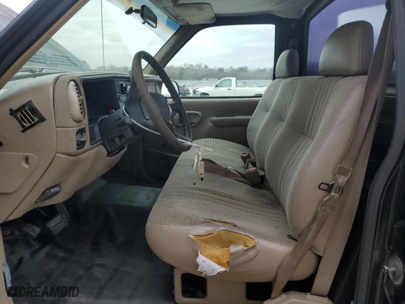 1998 Chevrolet C/K 1500 with VIN 1GCEC14W1WZ225923, listed as a Copart auction lot 45742875 with 171,077 mi miles and Salvage Title. Bid and sale history available at carsss.com. Image 7.