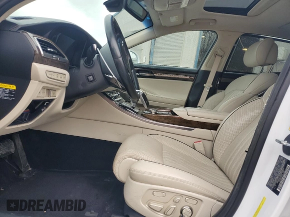 2019 Genesis G90 Ultimate with VIN KMHG54JH0KU052649, listed as a Copart auction lot 54071035 with 126,082 mi miles and Clean Title. Bid and sale history available at DreamBid. Image 7.