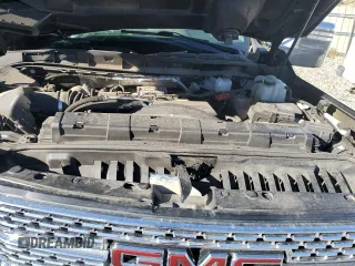 2021 GMC Sierra 3500HD Denali z VIN 1GT49WEY3MF296109, wystawiony jako Copart lot #67886764 z przebiegiem Nie podano mil oraz Szkody całkowita. Historia ofert i sprzedaży dostępna na DreamBid. Obrazek 11.