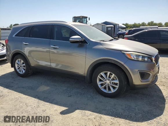 2017 Kia Sorento LX z VIN 5XYPGDA30HG272967, wystawiony jako Copart lot #61288475 z przebiegiem 74 770 mil mil oraz Czysty tytuł • Clean title. Historia ofert i sprzedaży dostępna na DreamBid. Obrazek 4.