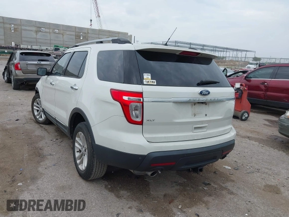 2012 Ford Explorer XLT with VIN 1FMHK7D89CGA53406, listed as a IAAI auction lot 42359907 with 279,522 mi miles and . Bid and sale history available at DreamBid. Image 3.