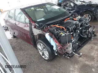 2018 Honda Clarity Plug-In Hybrid Touring with VIN JHMZC5F3XJC005797, listed as a IAAI auction lot 42021622 with 58,307 mi miles. Bid and sale history available at carsss.com. Image 1.