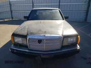 1989 Mercedes-Benz 560 with VIN WDBCA39E0KA446817, listed as a Copart auction lot 81615244 with 270,136 mi miles and Salvage Title. Bid and sale history available at DreamBid. Image 5.
