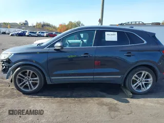 2015 Lincoln MKC with VIN 5LMCJ2A93FUJ24373, listed as a IAAI auction lot 40638009 with 127,336 mi miles and . Bid and sale history available at DreamBid. Image 14.