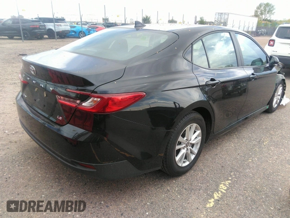 2025 Toyota Camry LE with VIN 4T1DAACK0SU509160, listed as a IAAI auction lot 42141098 with 17,028 mi miles and . Bid and sale history available at DreamBid. Image 4.