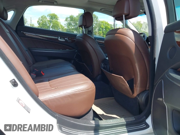 2013 Hyundai Equus Signature с VIN KMHGH4JH9DU070688, выставлен на аукционе IAAI как лот 42706570 с пробегом 116 305 миль миль и . История ставок и продаж доступна на DreamBid. Изображение 8.