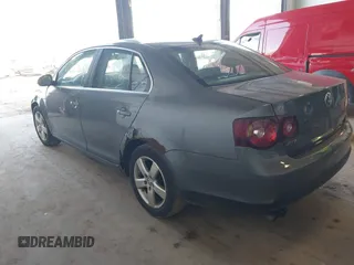 2008 Volkswagen Jetta SE with VIN 3VWRM71K78M027691, listed as a IAAI auction lot 42076092 with Not provided miles and . Bid and sale history available at DreamBid. Image 3.