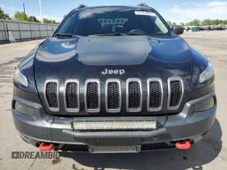 2014 Jeep Cherokee Trailhawk z VIN 1C4PJMBS1EW239692, wystawiony jako Copart lot #57153065 z przebiegiem 111 899 mil mil oraz Szkoda całkowita • Salvage title. Historia ofert i sprzedaży dostępna na DreamBid. Obrazek 5.
