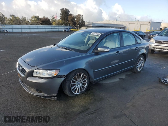 2010 Volvo S40 with VIN YV1390MS4A2497021, listed as a Copart auction lot 49422735 with 99,336 mi miles and Salvage Title. Bid and sale history available at carsss.com. Image 1.