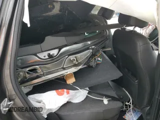 2017 Ford Escape SE z VIN 1FMCU9GD7HUB76204, wystawiony jako Copart lot #58334725 z przebiegiem Nie podano mil oraz Szkoda całkowita • Salvage title. Historia ofert i sprzedaży dostępna na DreamBid. Obrazek 10.