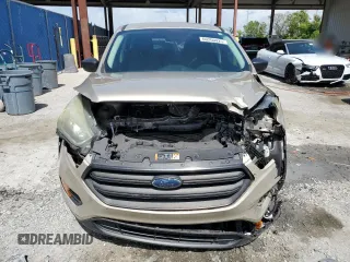 2017 Ford Escape S z VIN 1FMCU0F74HUA19804, wystawiony jako Copart lot #60260425 z przebiegiem 105 587 mil mil oraz Szkoda całkowita • Salvage title. Historia ofert i sprzedaży dostępna na DreamBid. Obrazek 5.