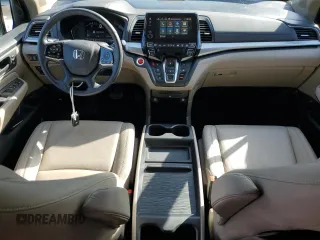 2019 Honda Odyssey Touring with VIN 5FNRL6H89KB064683, listed as a Copart auction lot 84063114 with 71,919 mi miles and Salvage Title. Bid and sale history available at carsss.com. Image 8.